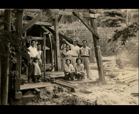 昭和２９年
原泉掘削完成
現在も使用しています。