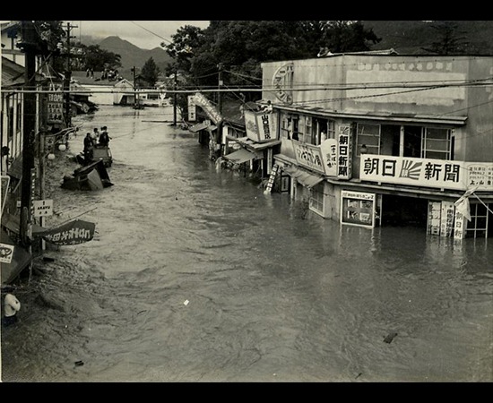 昭和３１年
上山二日町の洪水