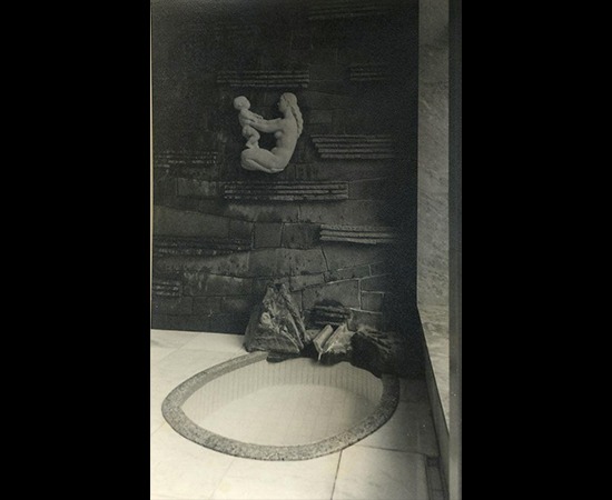 昭和４０年撮影
アート風呂　婦人
彫刻は現在の姫の湯へ