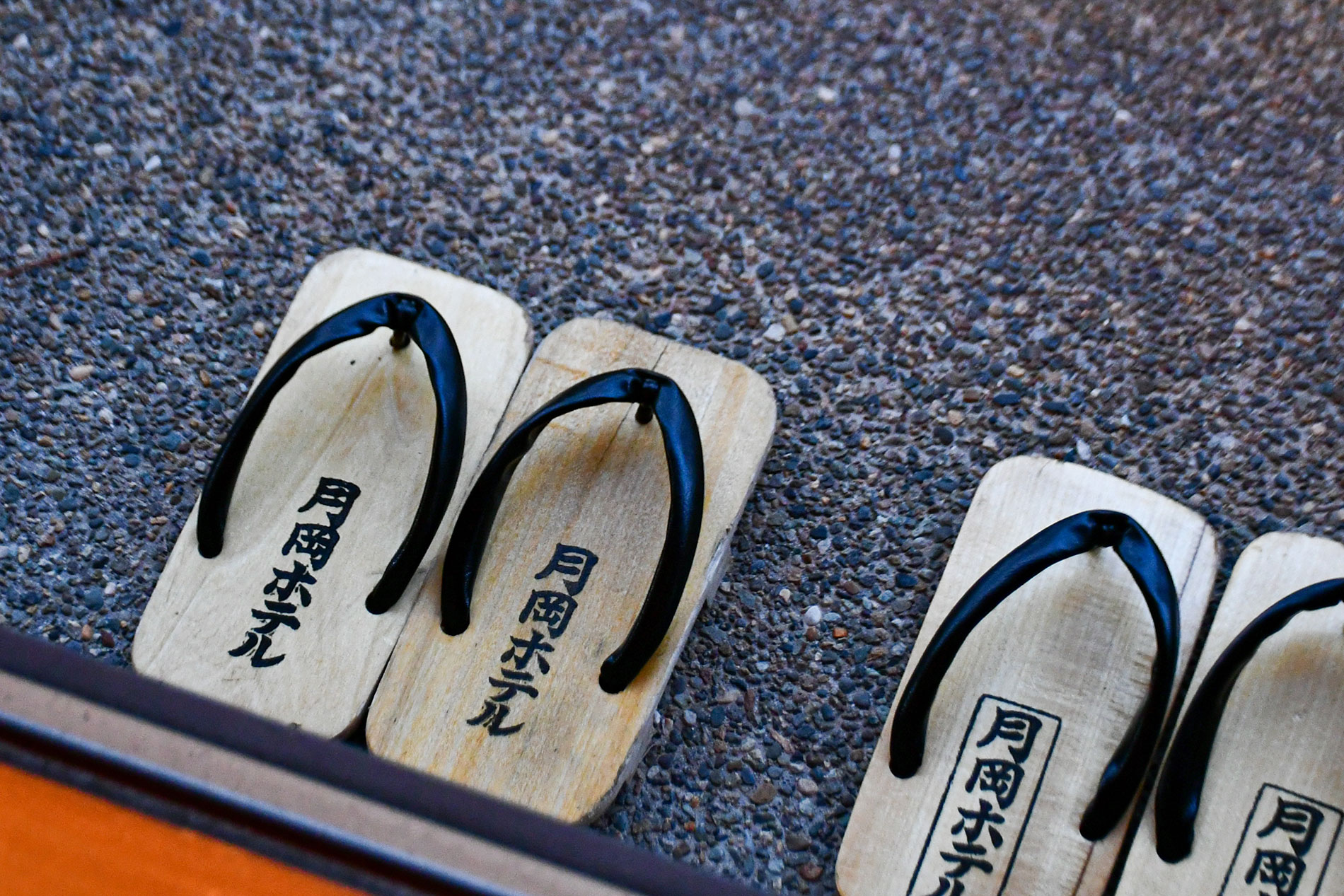 kaminoyamaonsen-tsukiokahotel-senkeien-hanare-hinoki-washitsu-suite-onsentsuki-hinokiburo-12_1