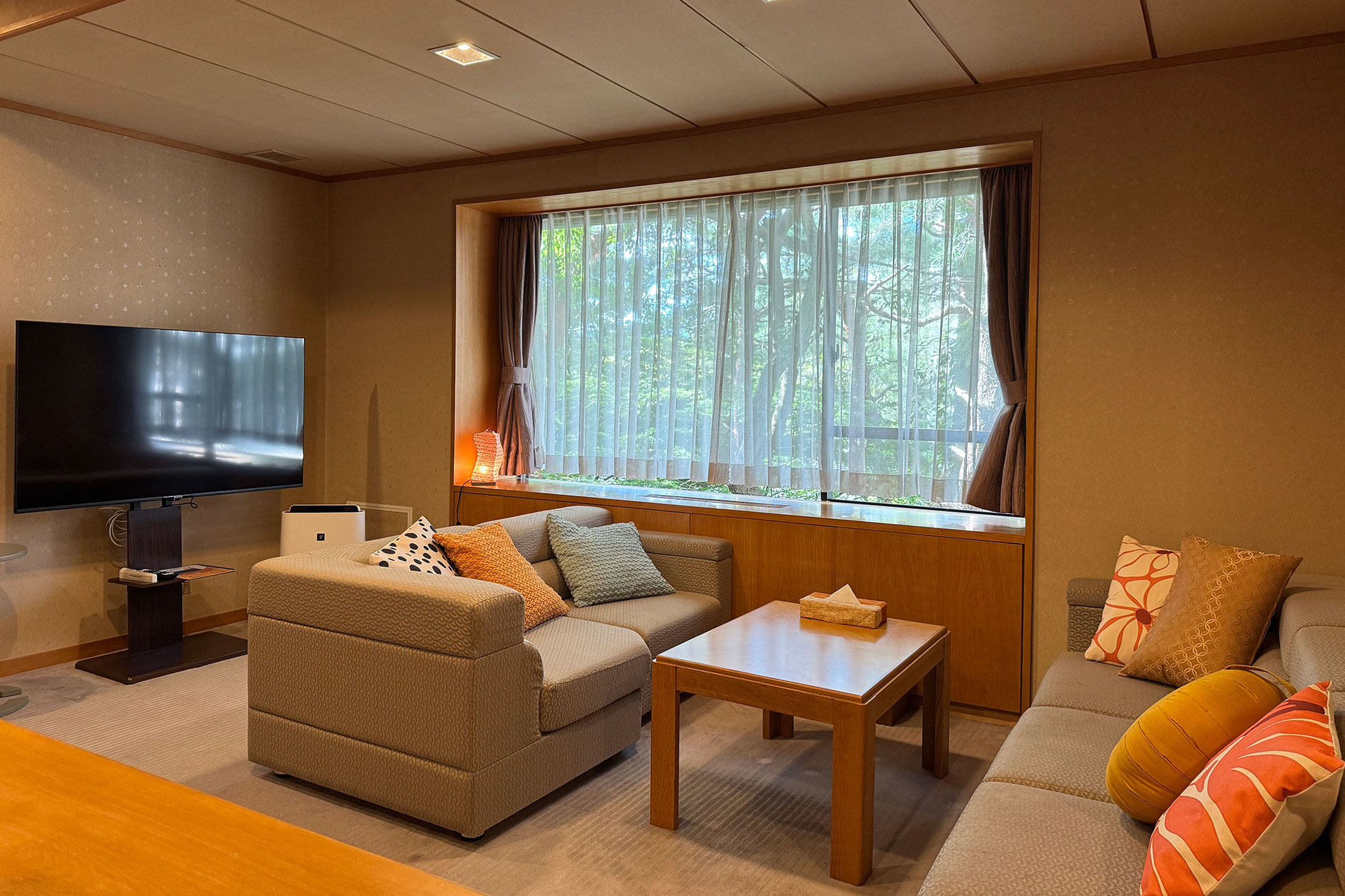 kaminoyamaonsen-tsukiokahotel-senkeien-hanare-take-wayoushitsu-suite-onsentsuki-teienview-family-1