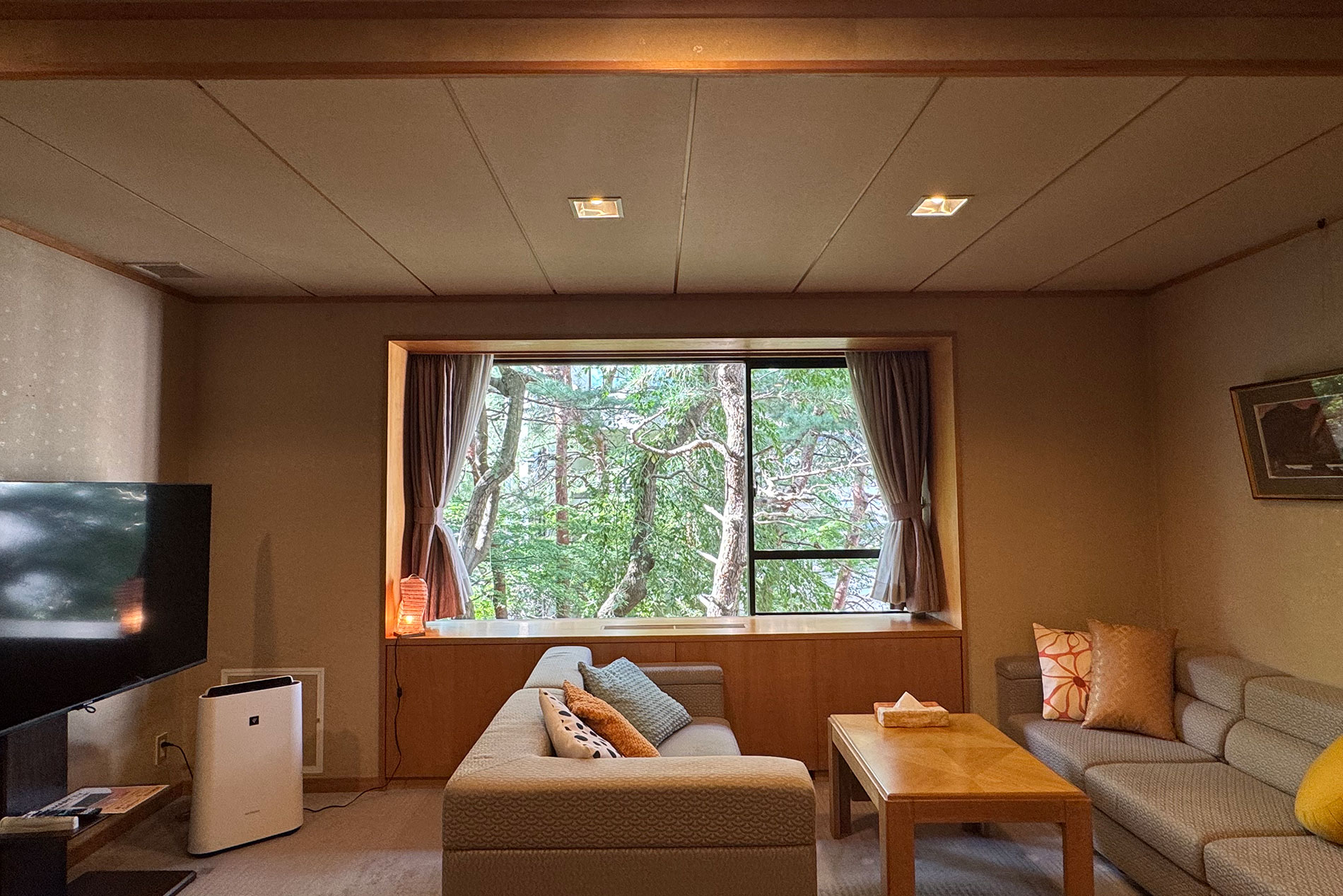 kaminoyamaonsen-tsukiokahotel-senkeien-hanare-take-wayoushitsu-suite-onsentsuki-teienview-family-11