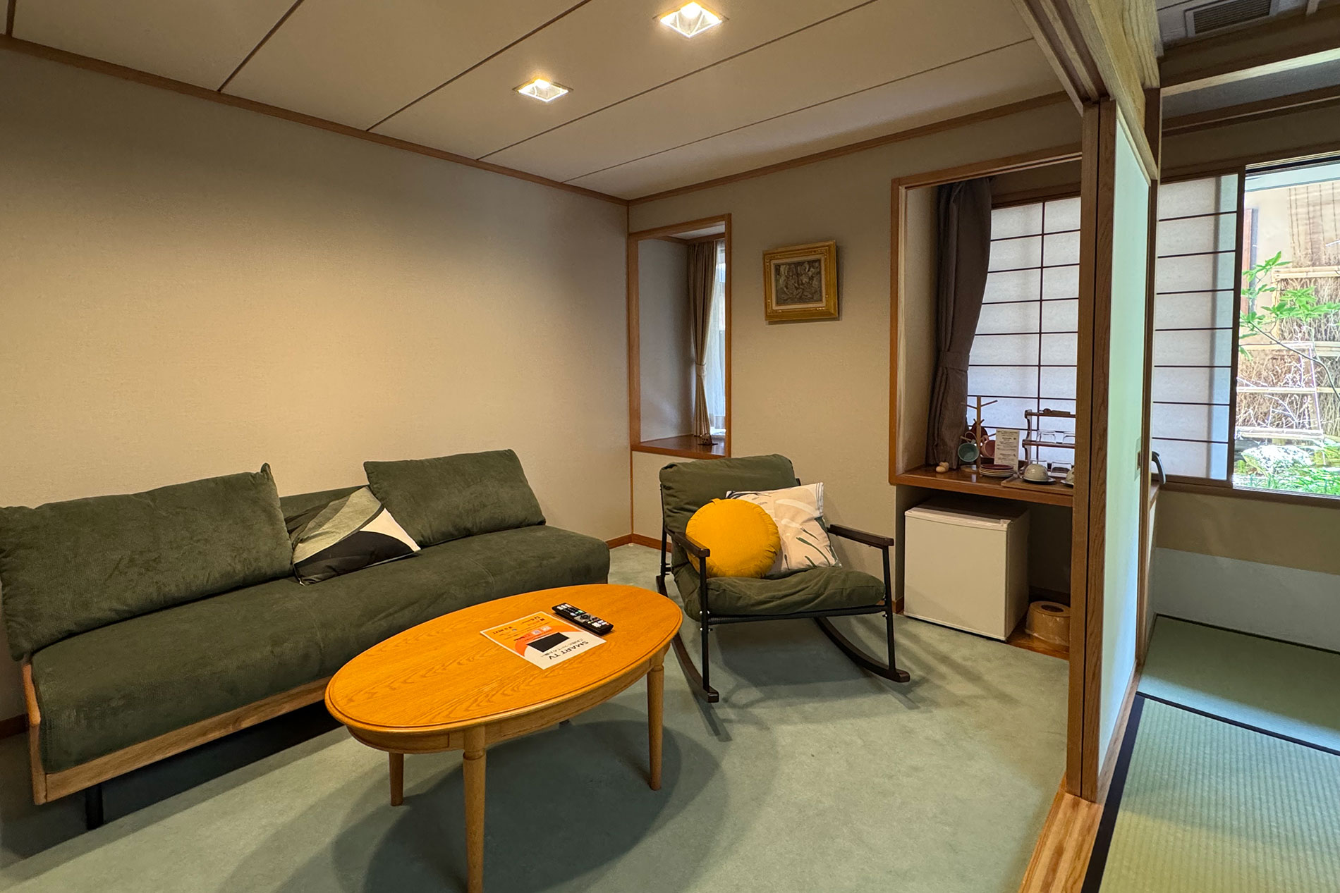 kaminoyamaonsen-tsukiokahotel-senkeien-hanare-tsuta-washitsu-suite-onsentsuki-teienview-family-4